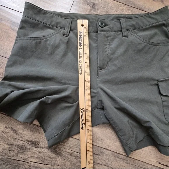 Eddie Bauer Olive Green Womens Size 10 Cargo Shorts Polyester Spandex - Picture 5 of 10